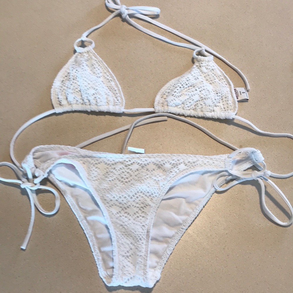 Hollister logo Sz S White bikini crochet. Side tie